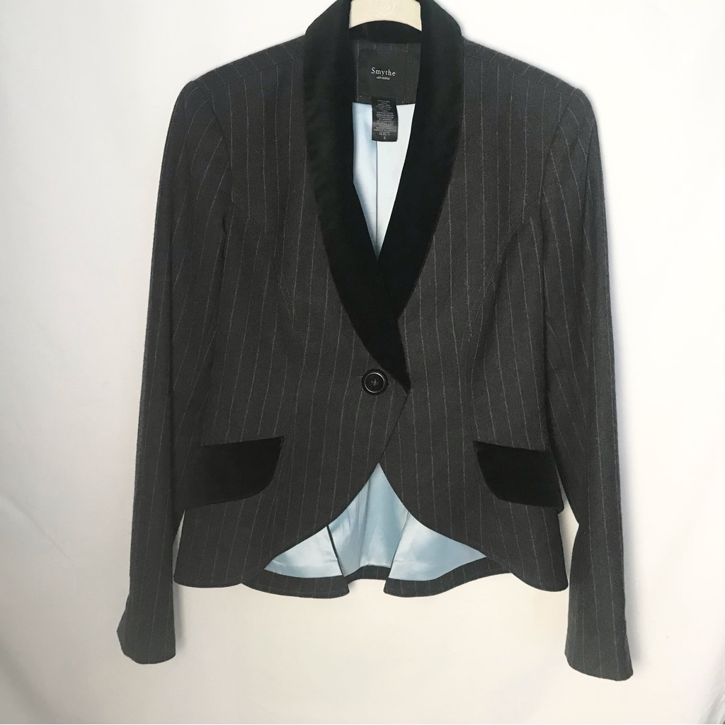 Smythe Fitted Grey W White Pinstripe Wool Blazer Black Velvet Accents Size 8